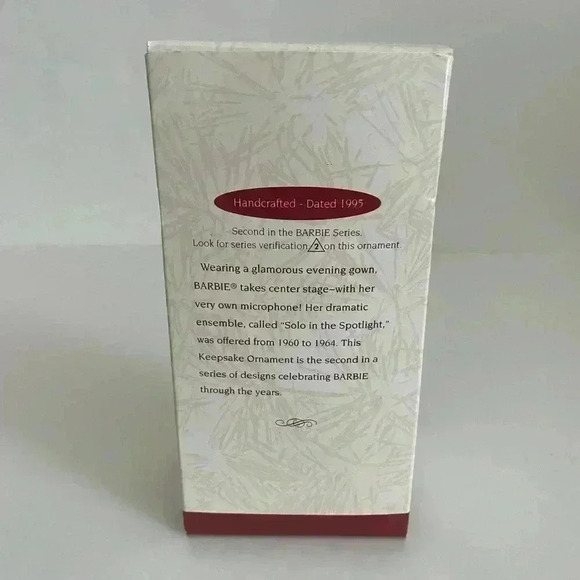 Hallmark Keepsake Ornament Barbie - Picture 4 of 13